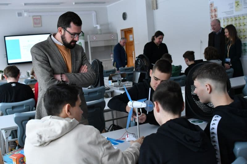 Dygestorium w Ekopracowni „Pracownia-Myślę EKO-Logicznie”